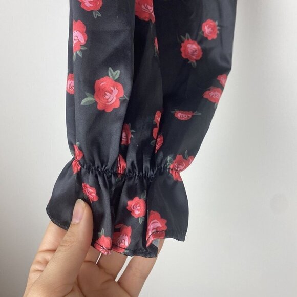 Revolve More to Come Women's Floral Rose Printed Crop Top Size S Peasant Puff - Picture 4 of 10